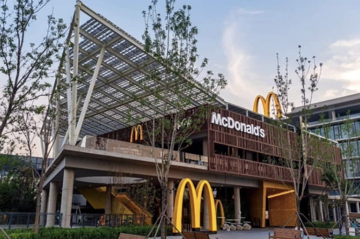 McDonald open first “zero-carbon” restaurant in Beijing